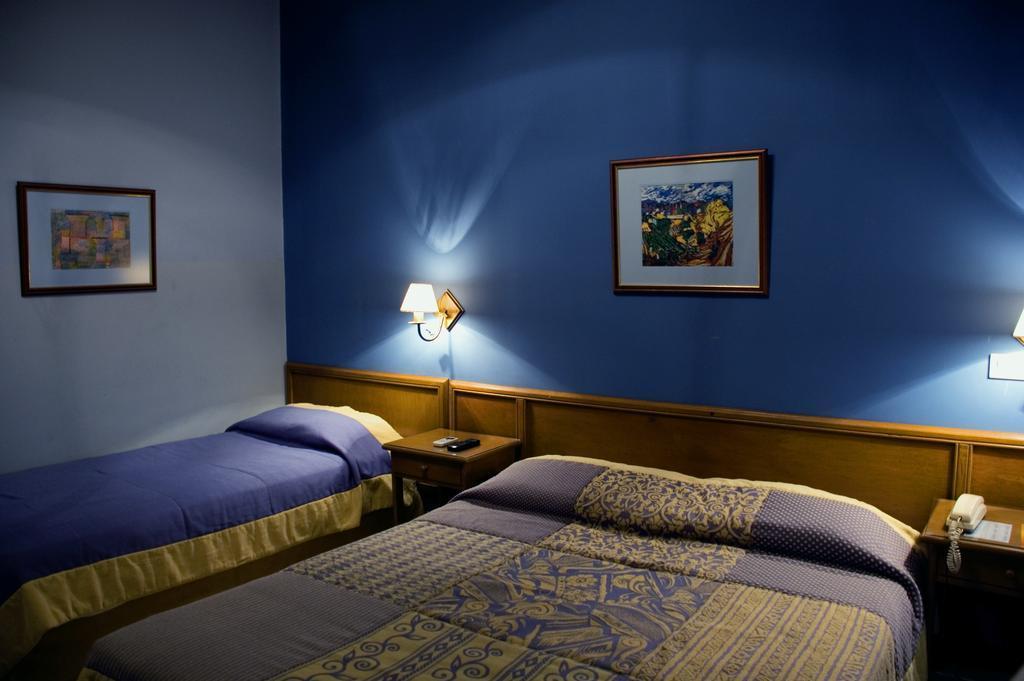 אסונסיון Hotel Bristol מראה חיצוני תמונה