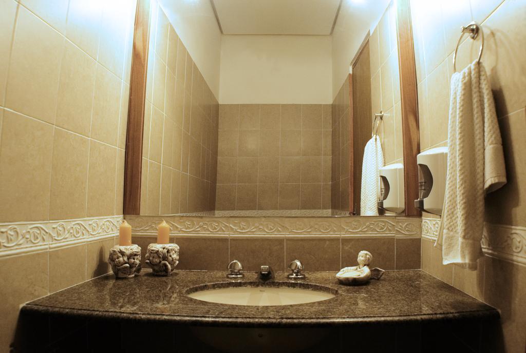 אסונסיון Hotel Bristol מראה חיצוני תמונה