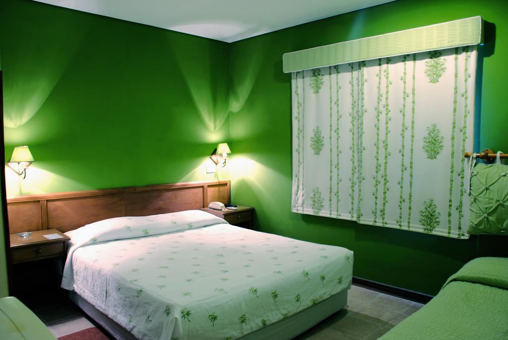 אסונסיון Hotel Bristol מראה חיצוני תמונה