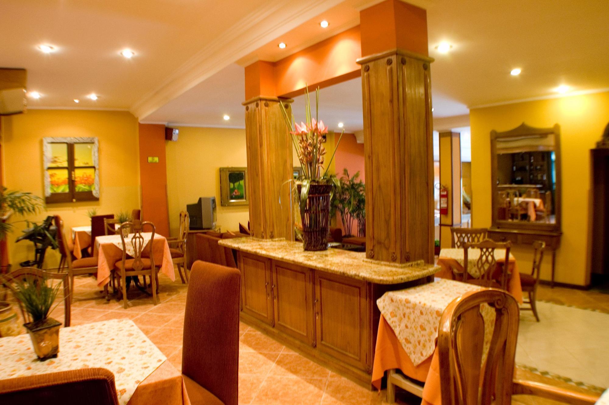 אסונסיון Hotel Bristol מראה חיצוני תמונה